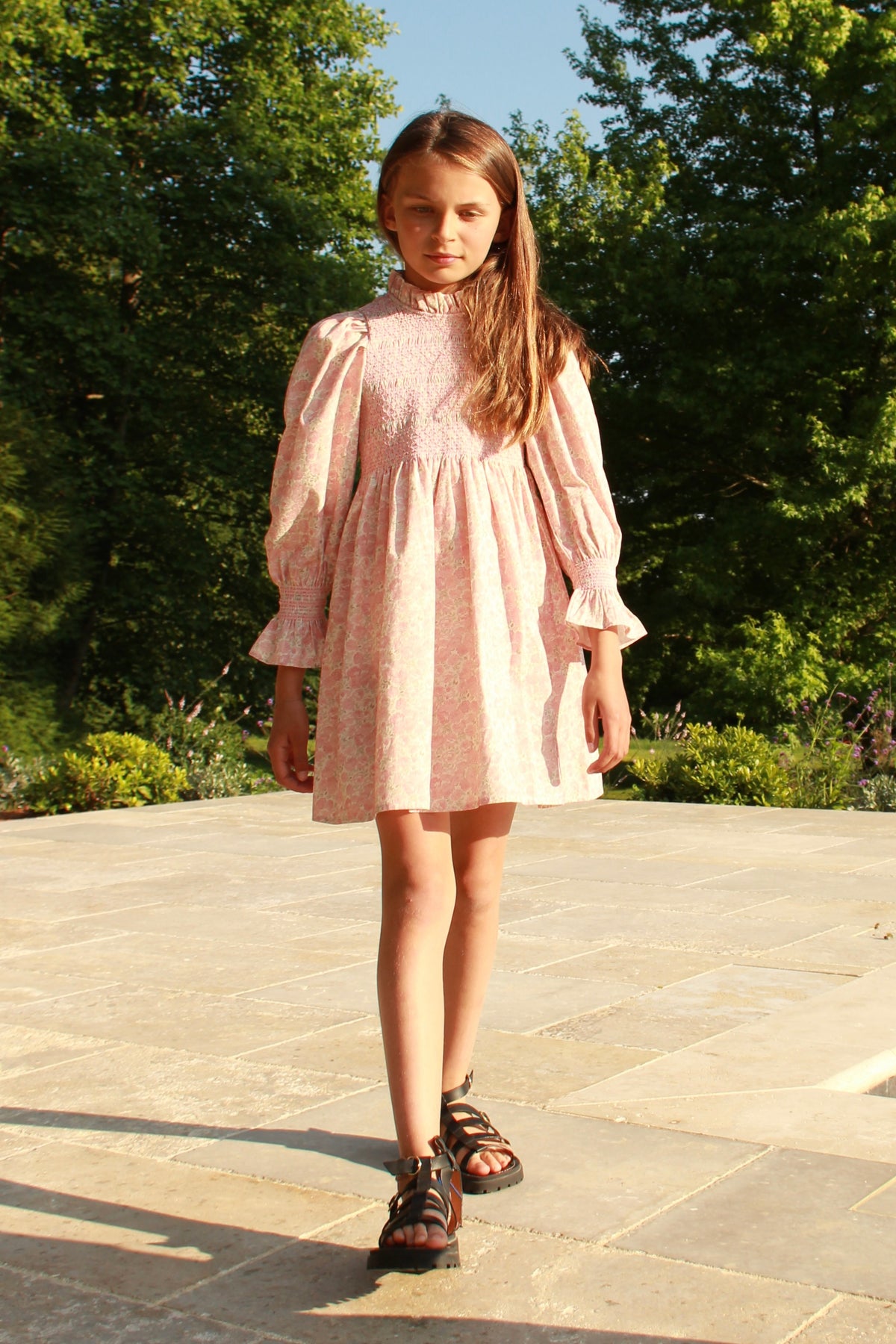 ROBE SMOKÉES ROSE ANGLAIS MANCHES LONGUES