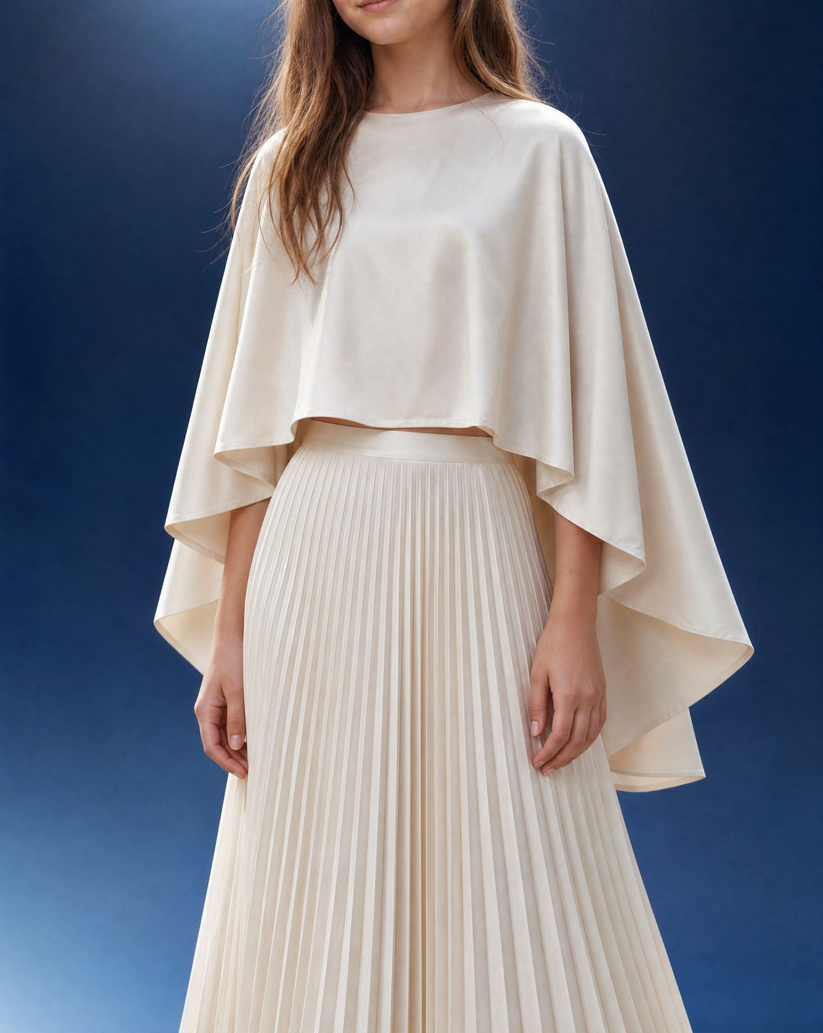 NEW - Ensemble Noa Jupe plissee Longue et Cape satinée