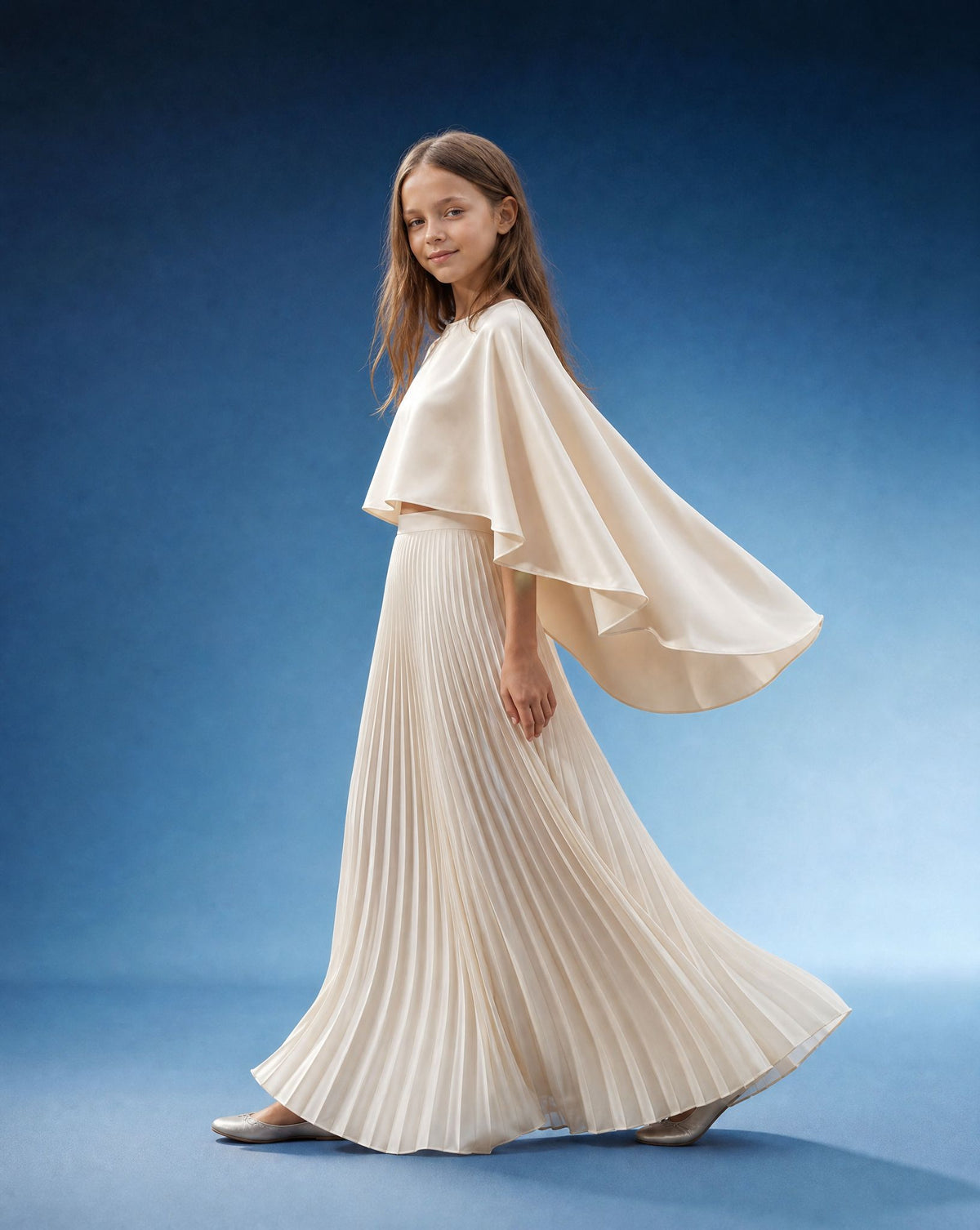 NEW - Ensemble Noa Jupe plissee Longue et Cape satinée