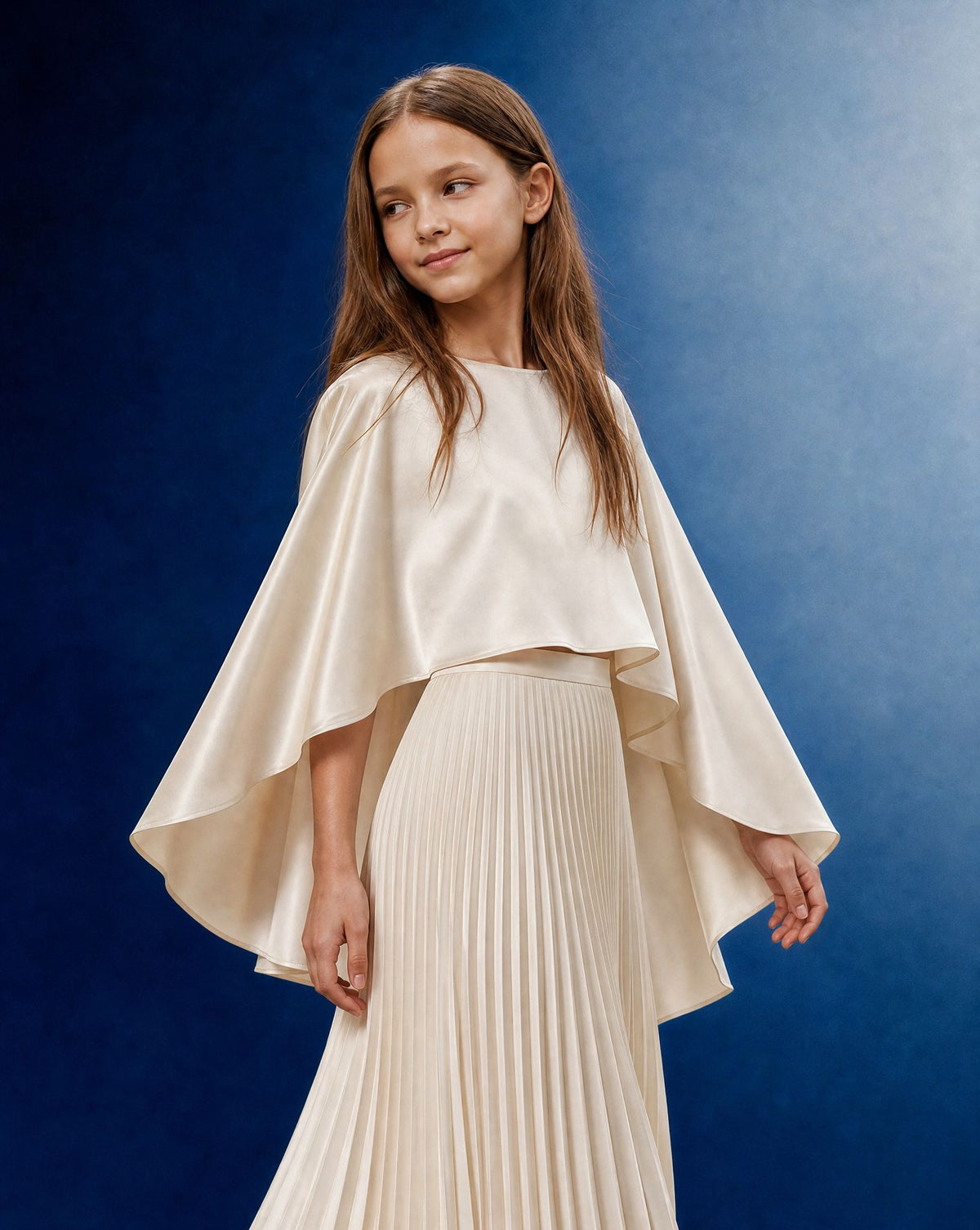NEW - Ensemble Noa Jupe plissee Longue et Cape satinée