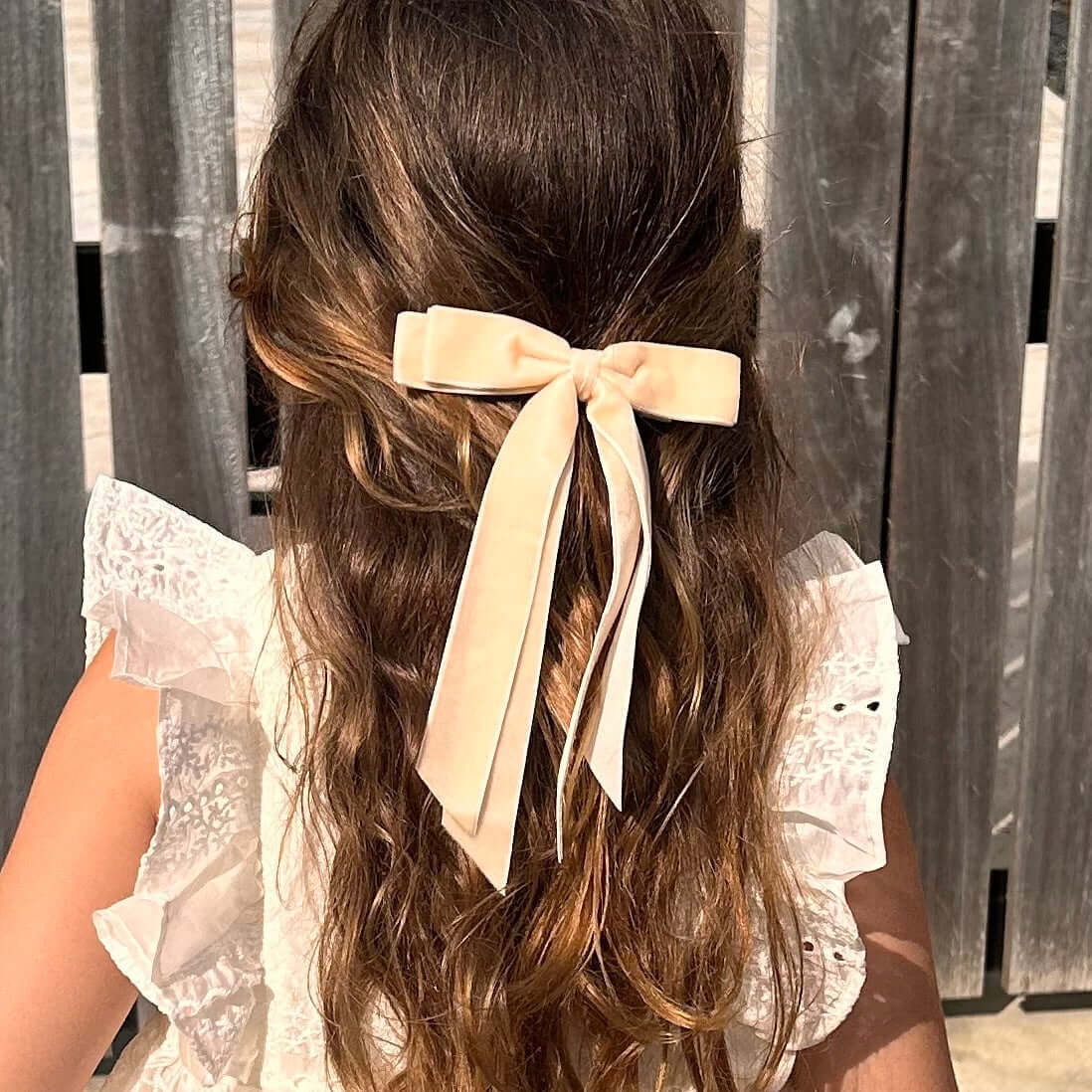 Barrette Noeud ruban velours écru