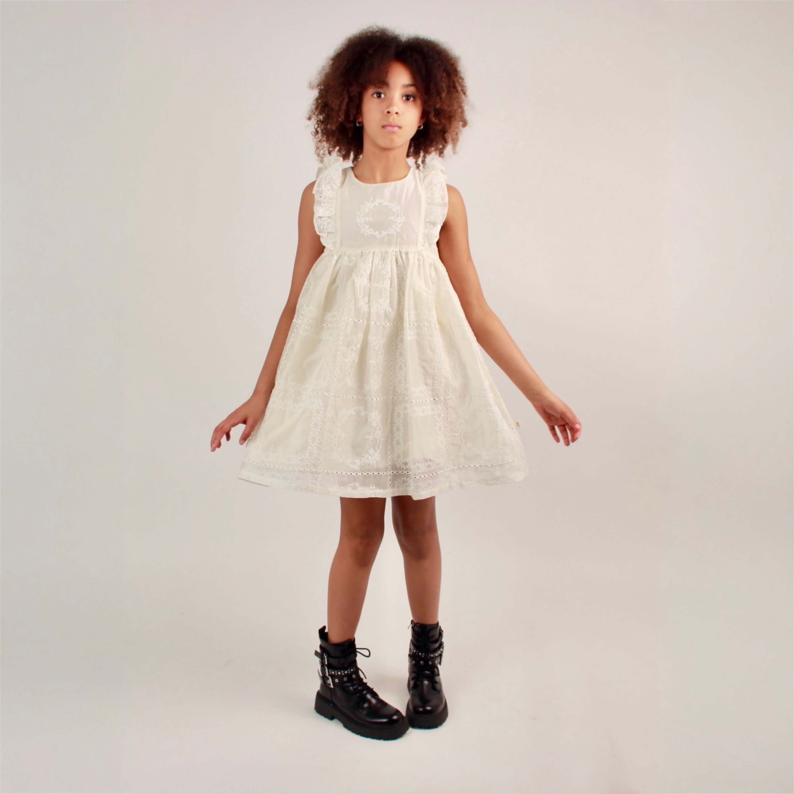Robe écru de cérémonie bohème brodé à volants coton