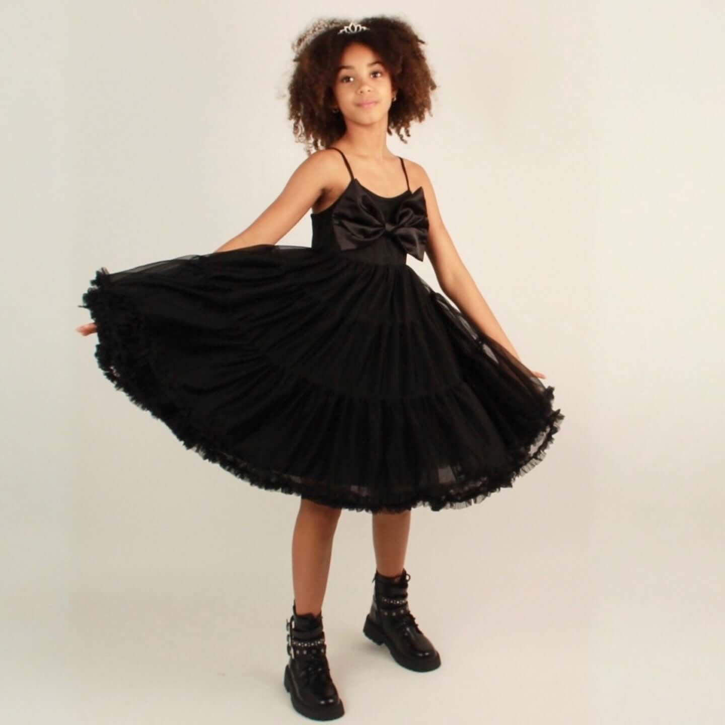 Robe Lilly  à bretelles en tulle avec noeud en relief
