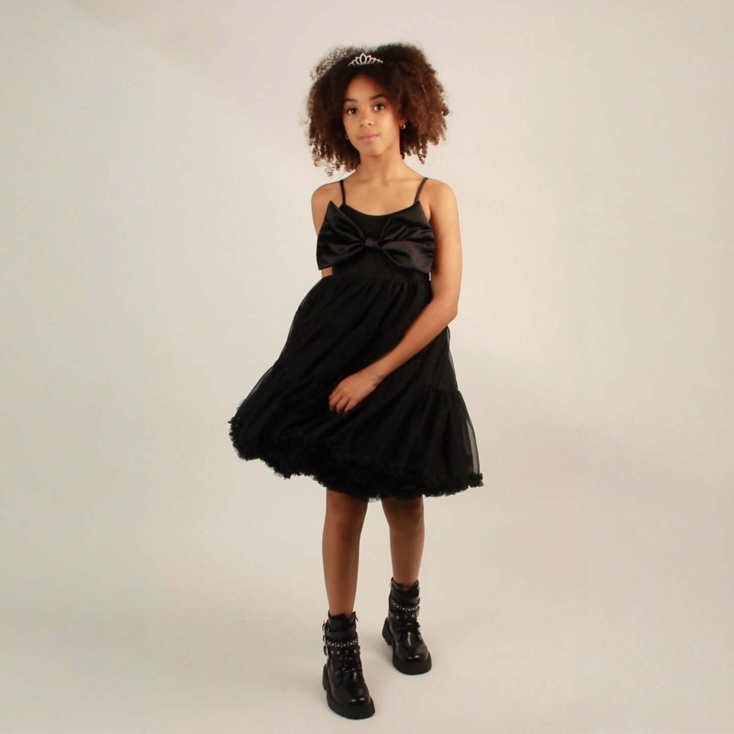 Robe Lilly  à bretelles en tulle avec noeud en relief